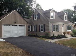 100 River Valley Rd, Stratford, CT 06614