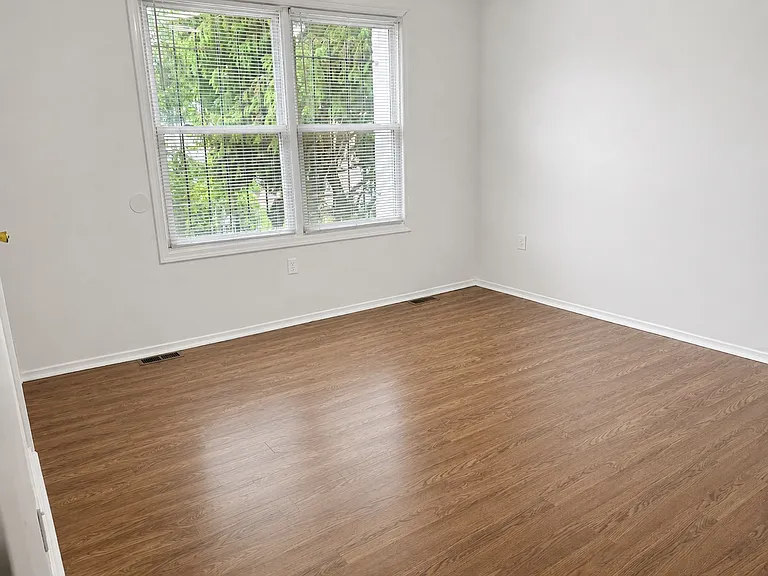 1238 Penn St NE #1 — Photo 2