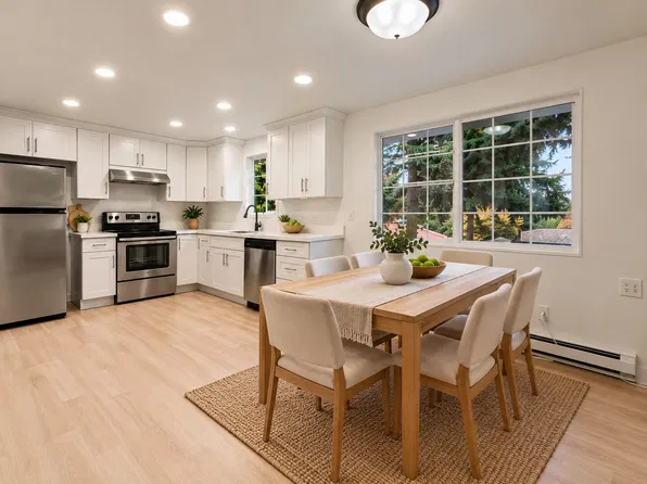 10756 Bartlett Ave NE, Seattle, WA 98125