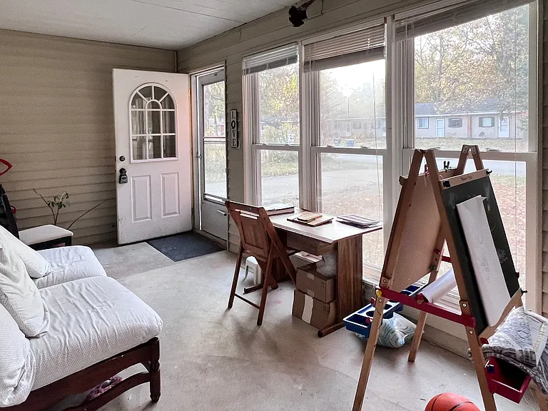 924 Princess Dr — Photo 12