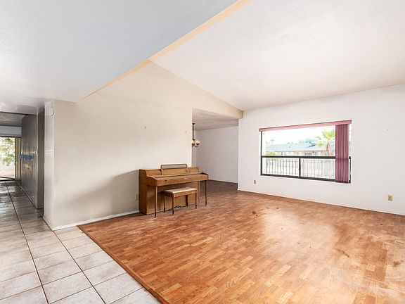 5th image of 4919 E Altadena Ave