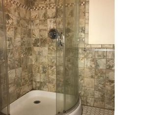 45 Cleveland St, Springfield, MA 01104