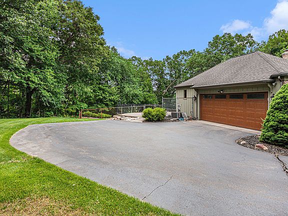 5th image of 6140 Chamonix Ct SE