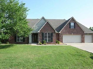 21621 E 106th St, Broken Arrow, OK 74014