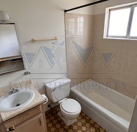 4th image of 702 Downey St APT 11
