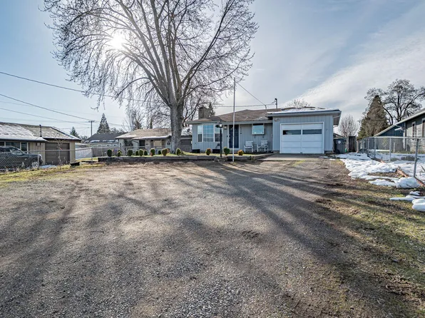 530 Freeman Rd, Central Pt, OR 97502