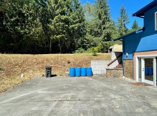 12115 Windtree Ln SE, Rainier, WA 98576
