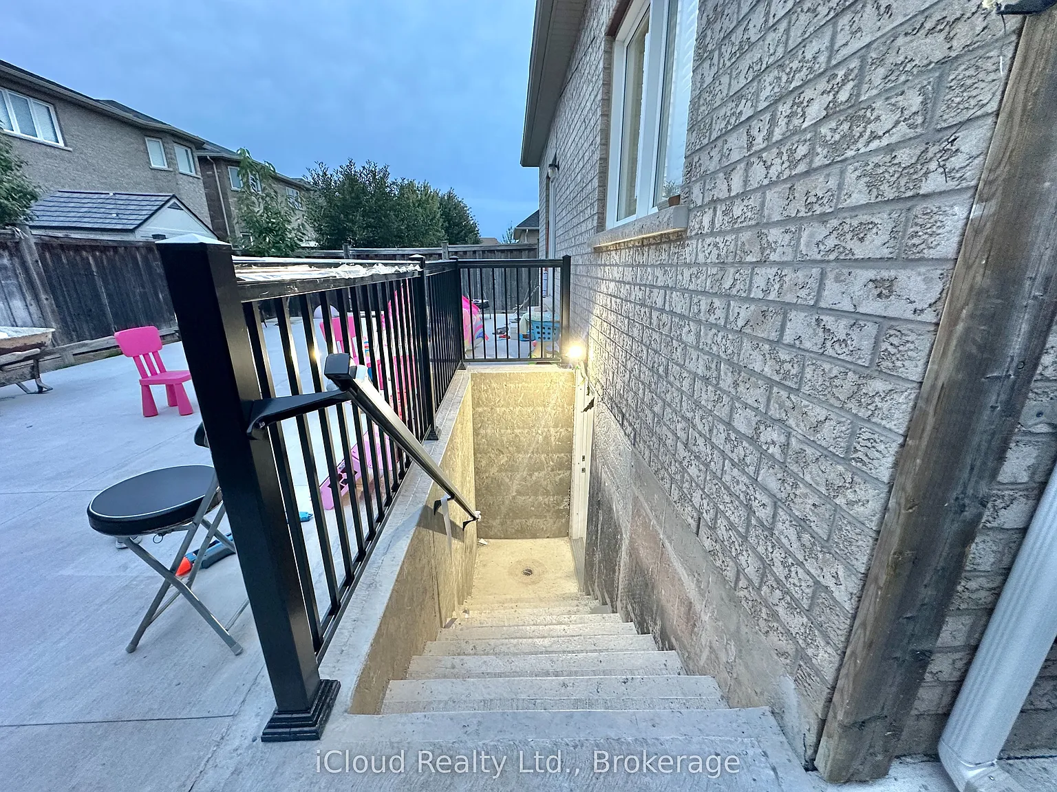 2 bed, $2,000 — Photo 2