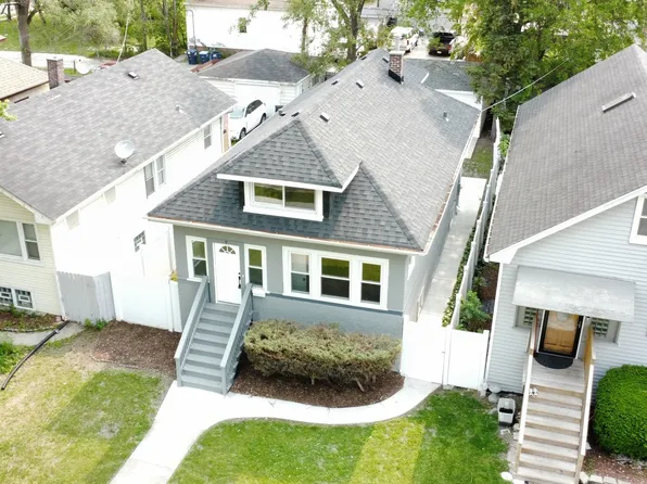 9 S 21st Ave, Maywood, IL 60153