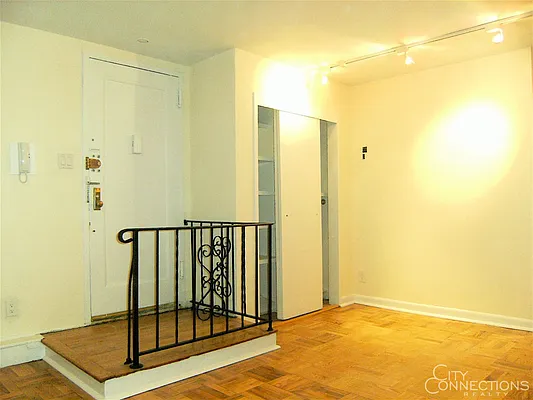 Rented by City Connections Realty | media 38