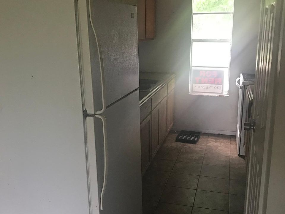 2nd image of 2228 Woodland Dr