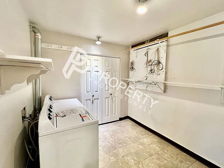 94 Castle Ridge Dr — Photo 18