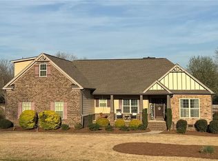 107 Feather Ln, Jackson, GA 30233