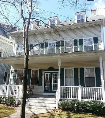 215 W Court St #3