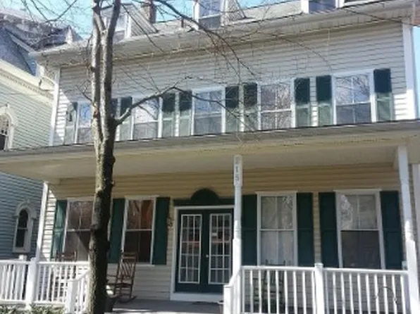 215 W Court St APT 3, Doylestown, PA 18901