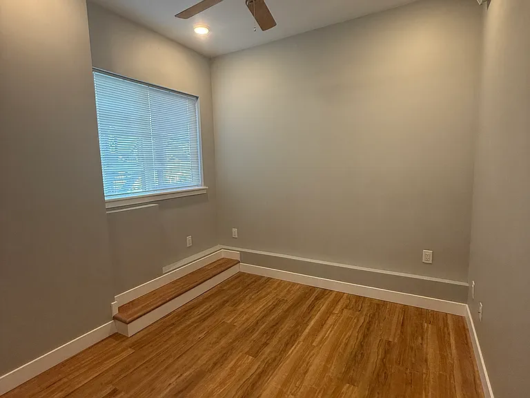 3526 Sussex Dr #101 — Photo 7