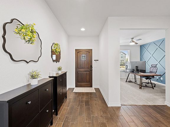 3rd image of 380 Capstone Rd