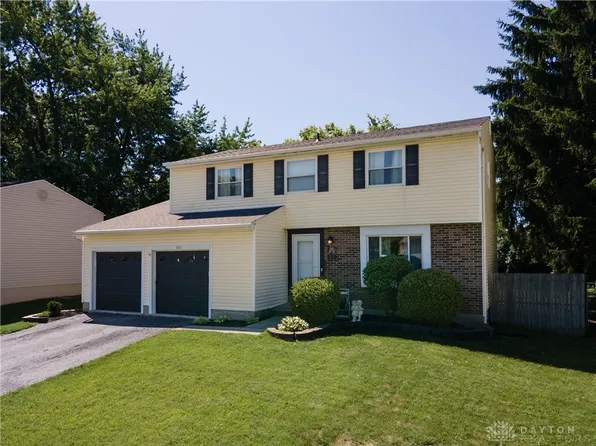 825 Martindale Rd, Englewood, OH 45322