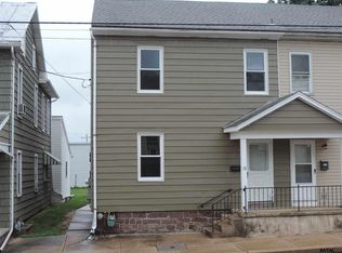 18 W Canal St, Dover, PA 17315