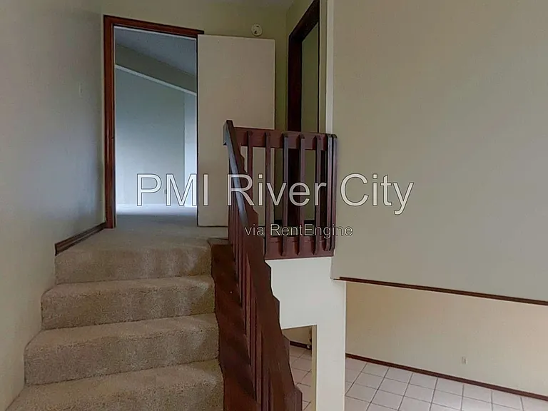 1192 Romaine Cir W — Photo 15