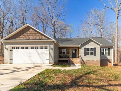 1004 Black Farm Rd, Thomasville, NC, 27360