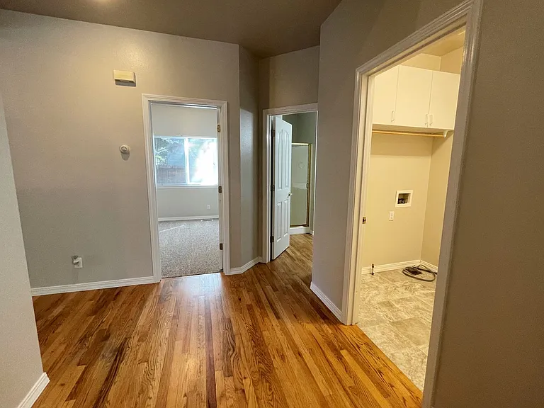 378 S Winthrop Way — Photo 5