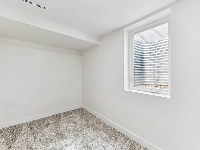 1325 Lansing St — Photo 22