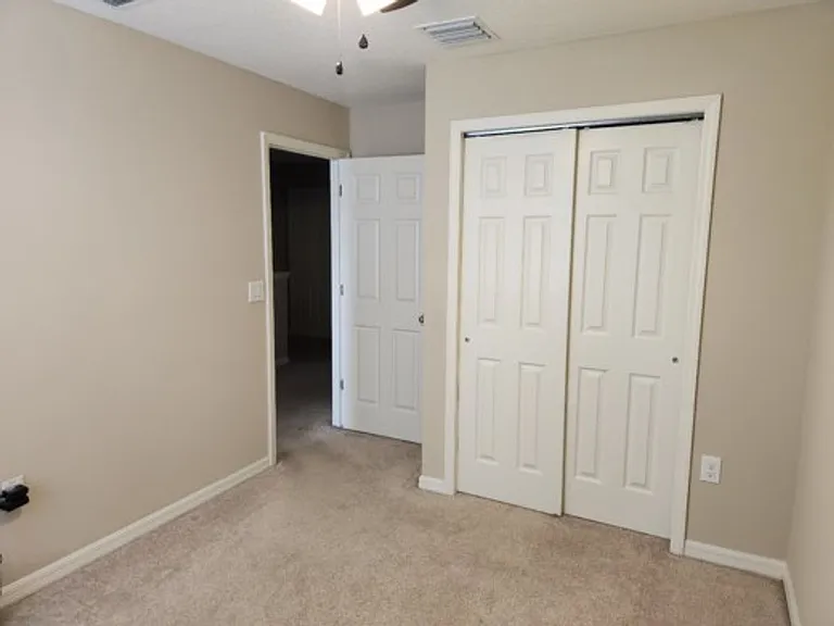 7031 Woodchase Glen Dr — Photo 15