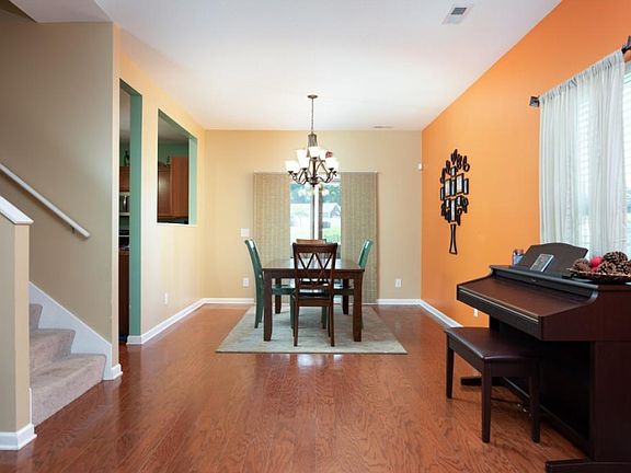 5th image of 1073 Aberlea Valley Cir