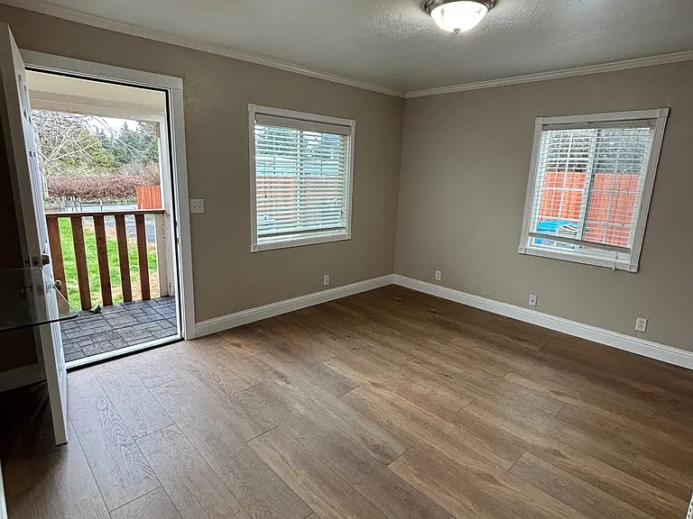 4368 Lewis Ave — Photo 15