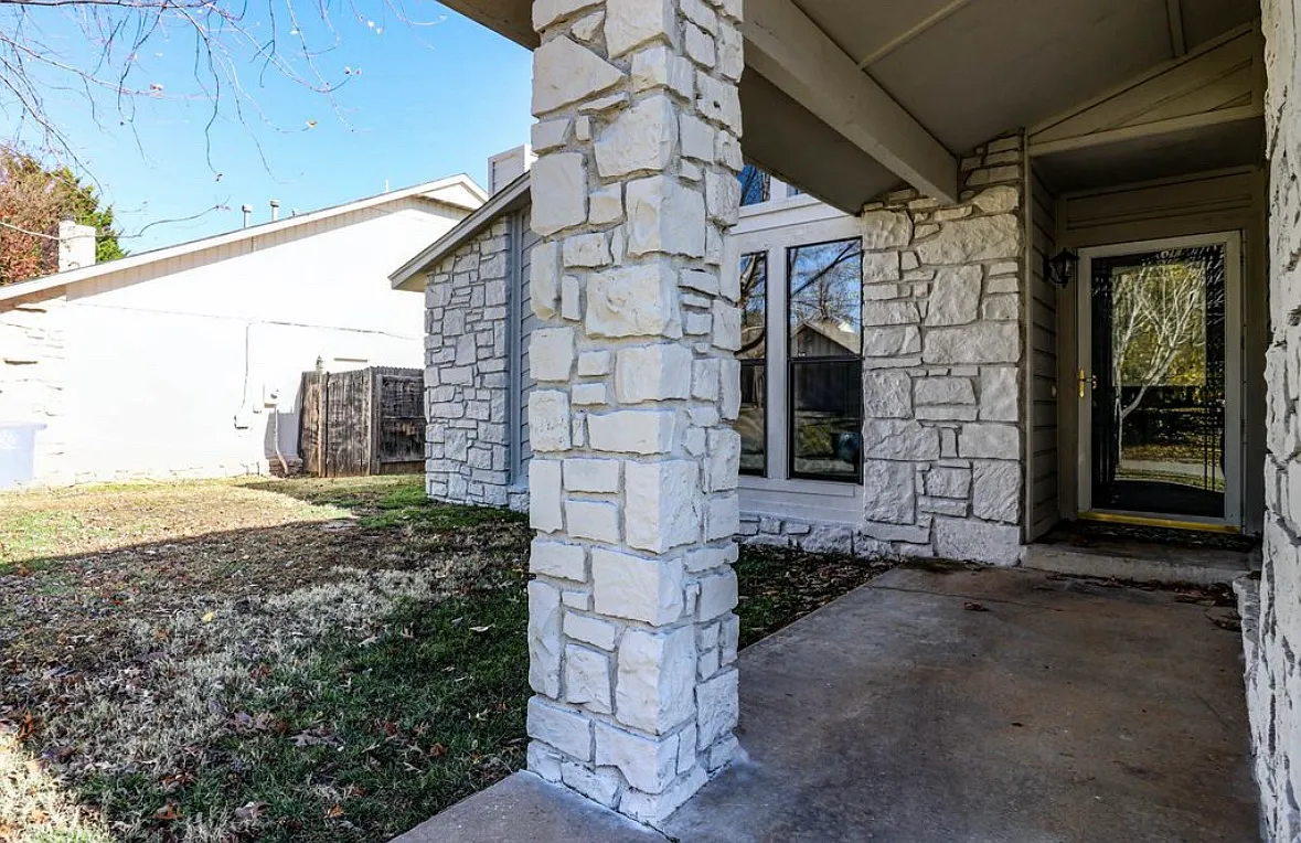 Building Photo - 9407 S 90th East Ave