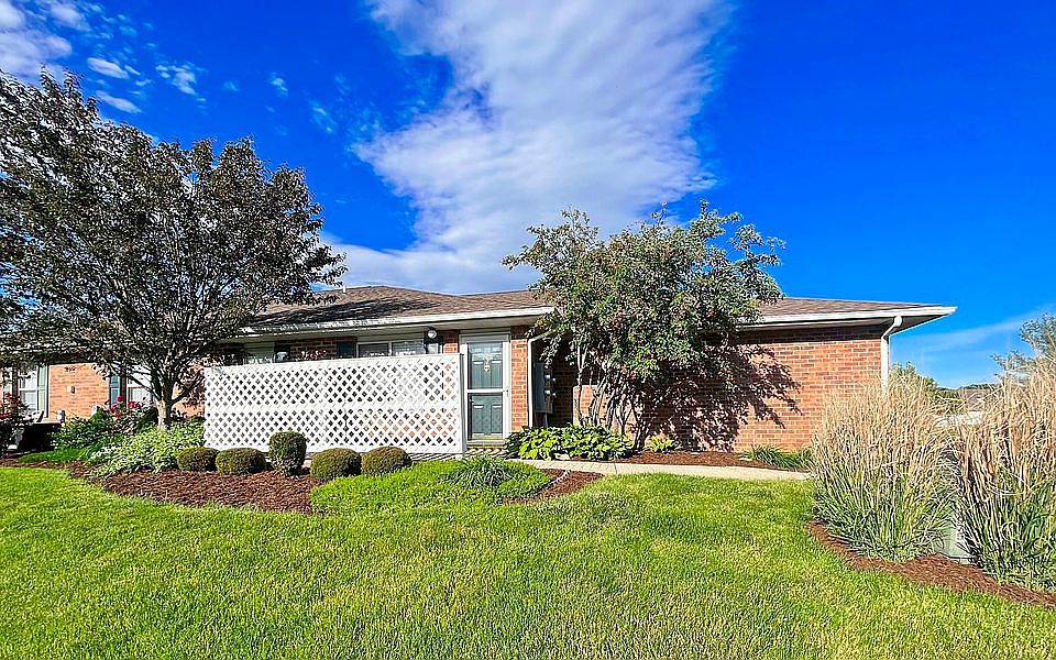 1st image of 265 Residence Dr