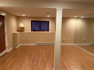 105 Stanley Dr, Glastonbury, CT 06033