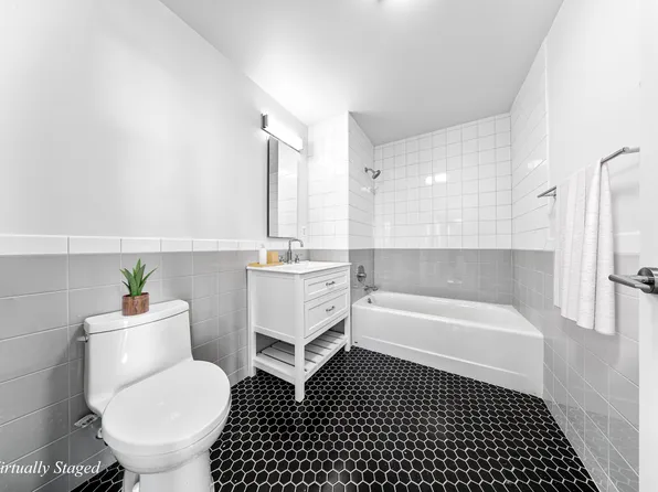 865 Rogers Avenue image 2 of 4