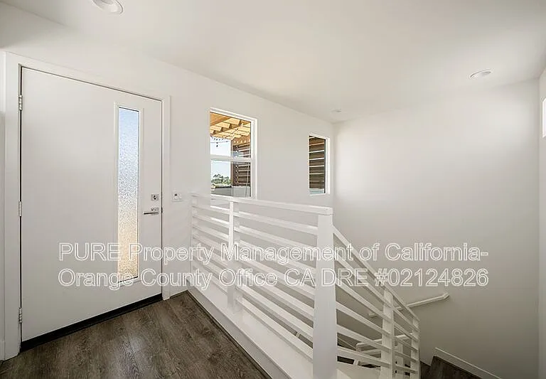 661 W 17th St — Photo 45