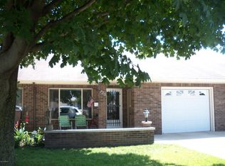 725 Memorial Dr, Spring Valley, MN 55975