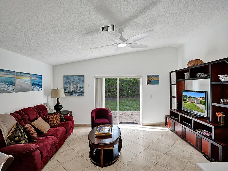 1245 SW 46th Way — Photo 15