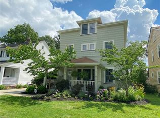 2075 Baxterly Ave, Lakewood, OH