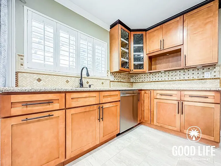 5572 E Vista Del Este — Photo 4