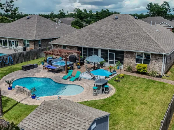 224 Sweet Tea Ln, Freeport, FL 32439