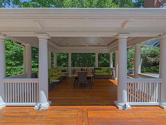 Pool porch
