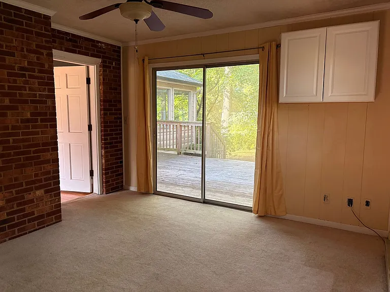 203 Fleetwood Dr — Photo 17