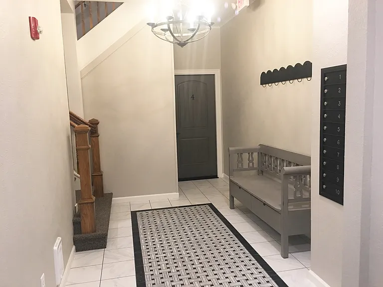534 E Front St — Photo 11