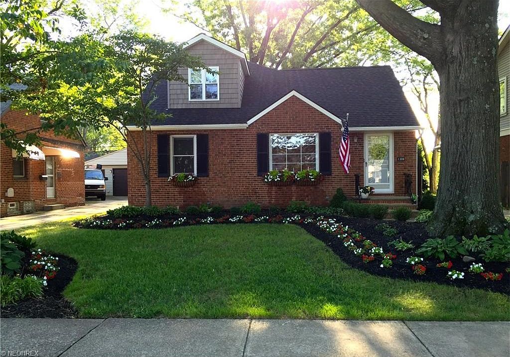 1308 Genesee Ave, Mayfield Hts, OH 44124 Zillow