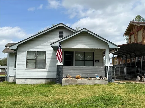 605 W 9th St, Stroud, OK 74079