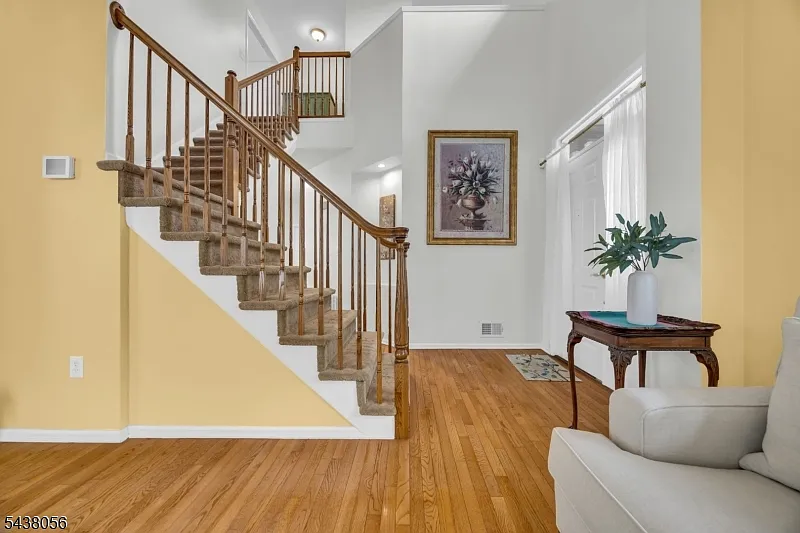 3 bed, 2.5 bath, $4,300 — Photo 3