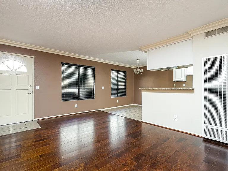 3425 E 15th St #12 — Photo 5