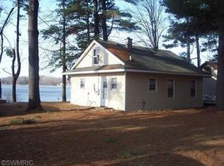 8911 Lakeview Blvd, Rodney, MI 49342