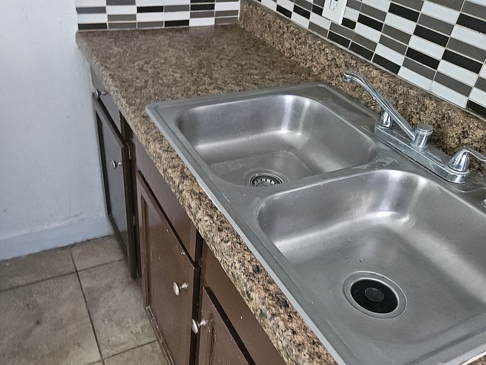 2nd image of 1333 W Taylor St #D
