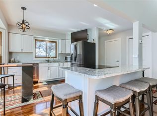 5734 Ridge Creek Rd, Shoreview, MN 55126